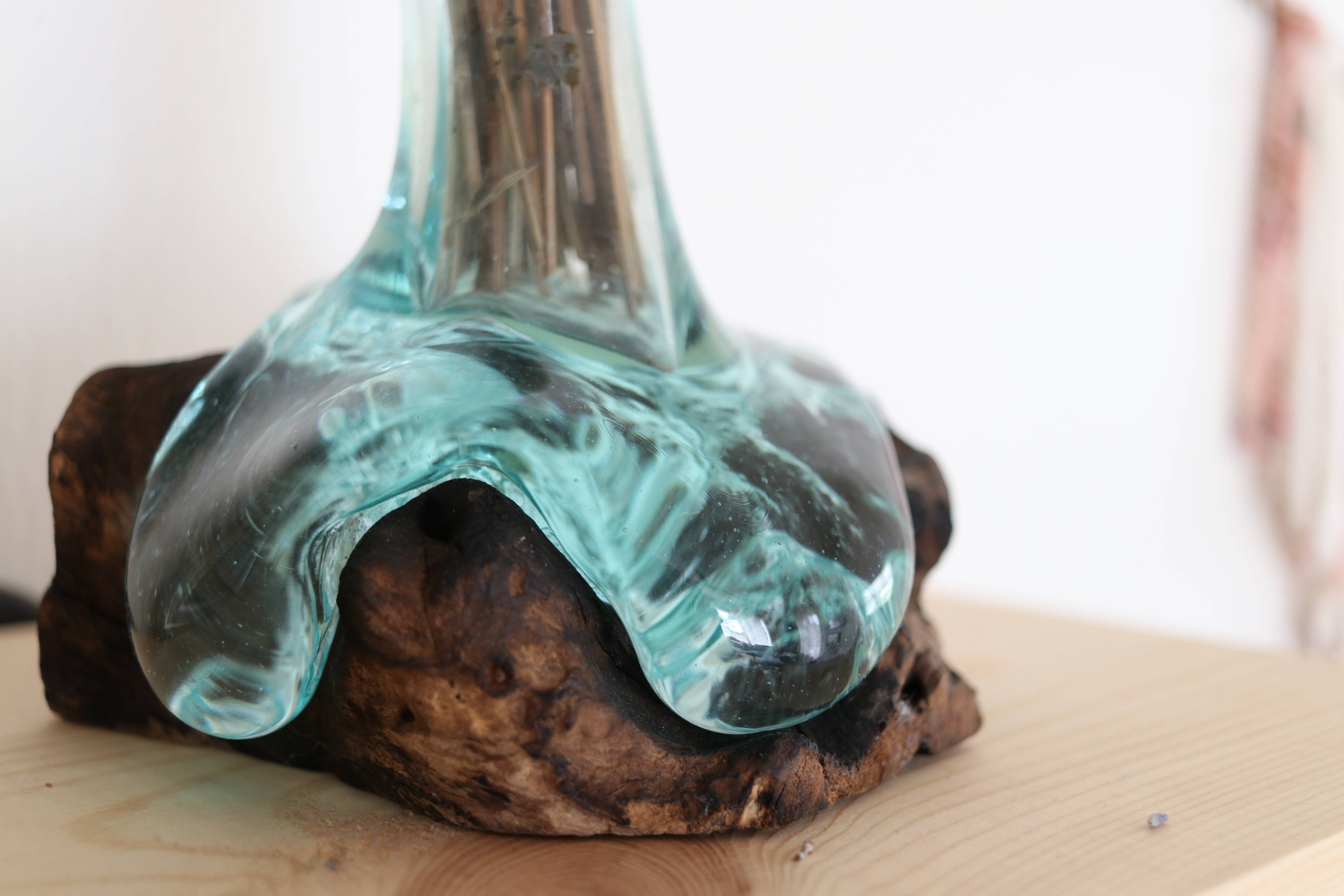 Cohasset Gifts - Wholesale Vaas - Skinny vaas van gesmolten glas en hout - ongeveer 10" hoog3