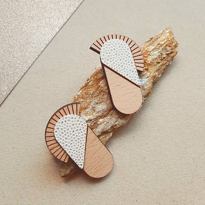 Pendientes de madera MAYA marfil para venta al por mayor de Ni une ni deux