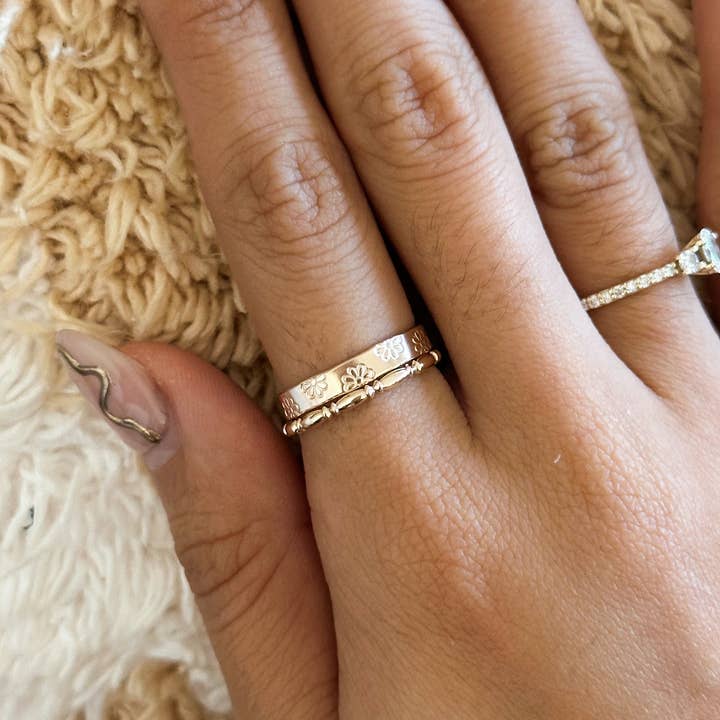 Laine Honolulu - Wholesale Band/Stacked Ring - Daisy Stamped Ring7