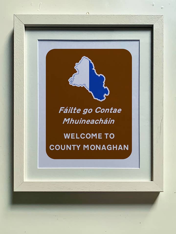 Impressão Montada 10x12'' - Bem-vindo ao Condado de Monaghan por atacado de Clemence Prosen Art & Design