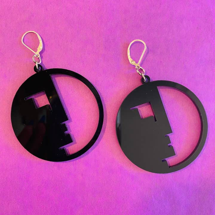 Foolish Fetish – wholesale Hängande örhängen – Bauhaus Hoop-örhängen i två storlekar 2" eller 3"1