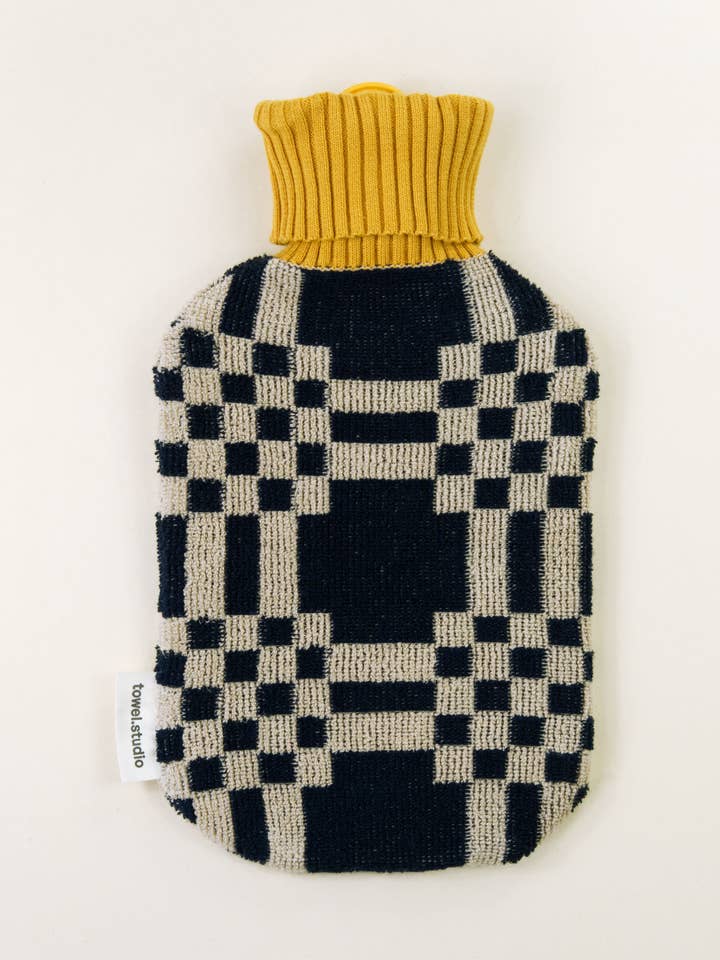 Weave Hot Water Bottle | Maritime | Large – 2,0 l for wholesale by towel.studio