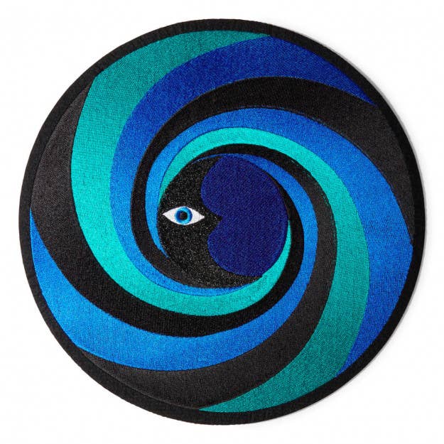 Machine embroidered iron-on patch - It's Spinning for wholesale by Macon & Lesquoy