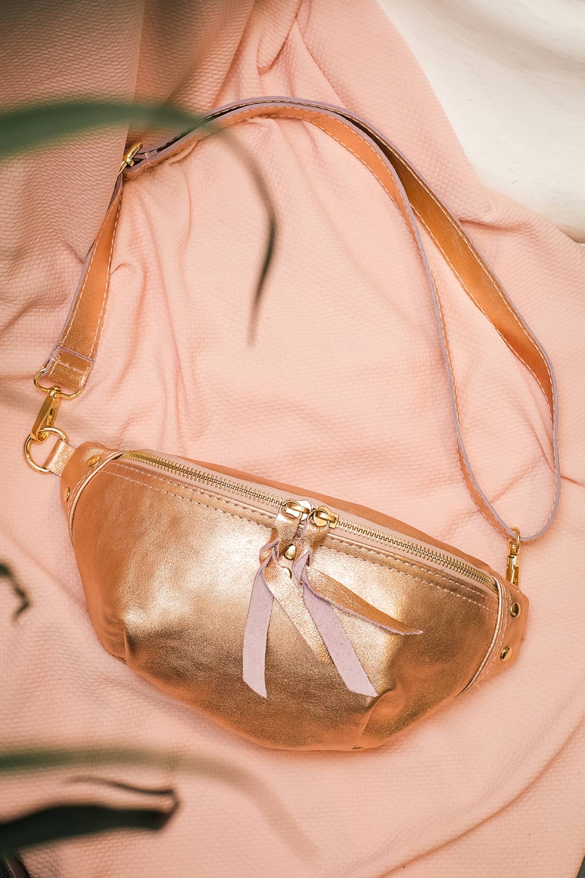 Cherry Paris - Wholesale Belt Bag - Women's - NELLY METAL Bag - 406120