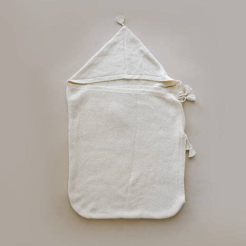 Banderines de Punto | Natural para venta al por mayor de August River Co.