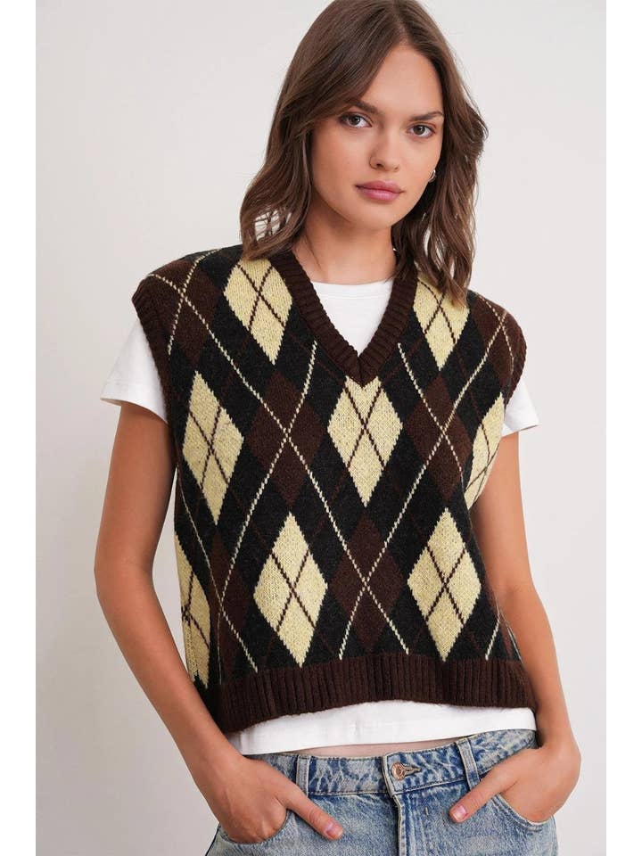 Hoxton Gal - Wholesale Sweater Vest - Women's - Argyle Pattern Knit Sweater Vest9