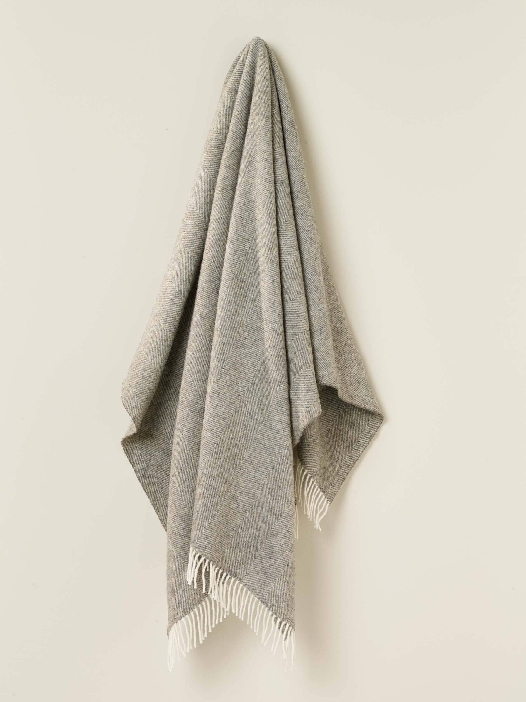 Bronte by Moon - Wholesale Throw Blanket - Herringbone Pure Wool XL Throw0