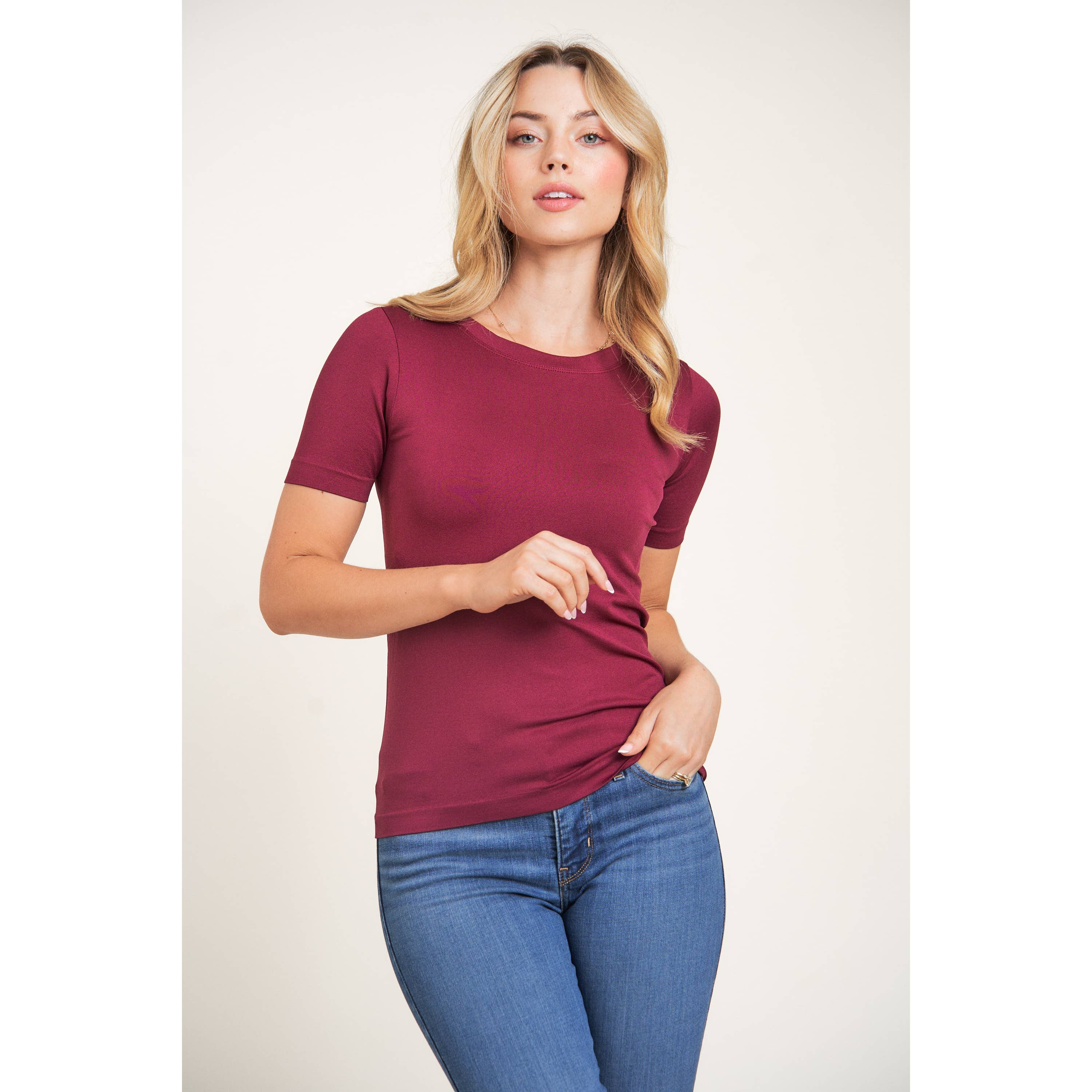 Popular 21 - Wholesale Knit Top - Women's - Seamless Crew Neck Short Sleeve Casual Top0