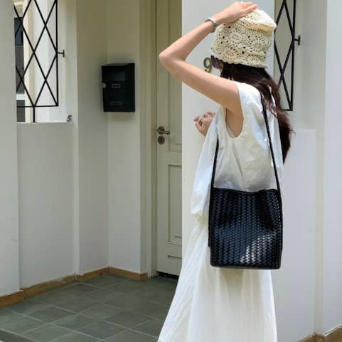 Pretty Persuasions - Wholesale Shoulder Bag - Women's - P25062 2-in-1 Faux Woven Microfiber Leather Shoulder Bag 8