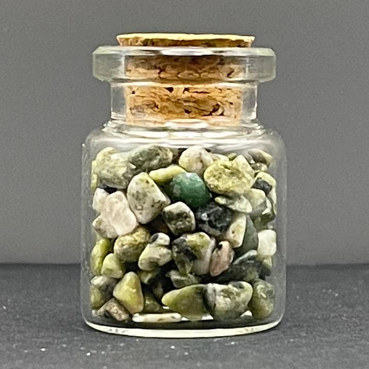 Happiness | Fiole de chips de cristal de jadéite 5 ml pour la vente par Midwest Apothecary