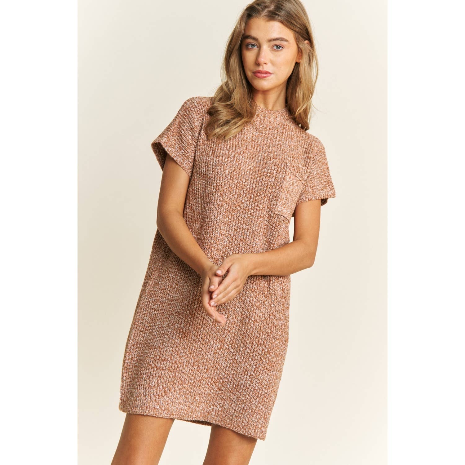 Sweet Generis - Venta al por mayor Vestido - Mujer - MINIVESTIDO CLÁSICO DE PUNTO TIPO SUÉTER CON HOMBROS DESCUBIERTOS8