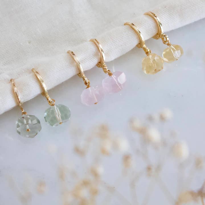 Facettierte Stein-Nugget-Creolen für den Großhandel von Mesa Blue