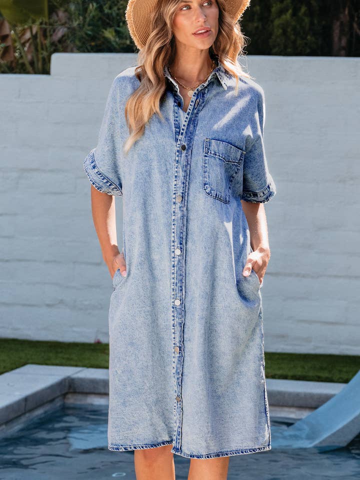 Light Blue Loose Medium Wash Chambray Dress with Short Sleeves for wholesale on Faire24