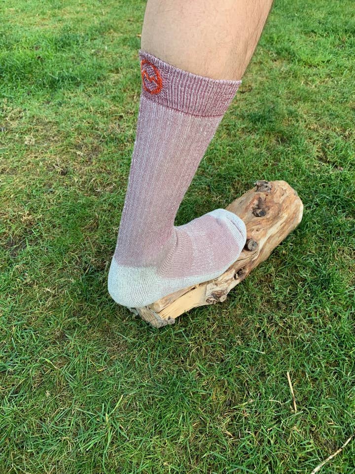 Calcetines de senderismo de merino de peso medio Stravaiger — Hecho en Escocia para venta al por mayor de MOGGANS