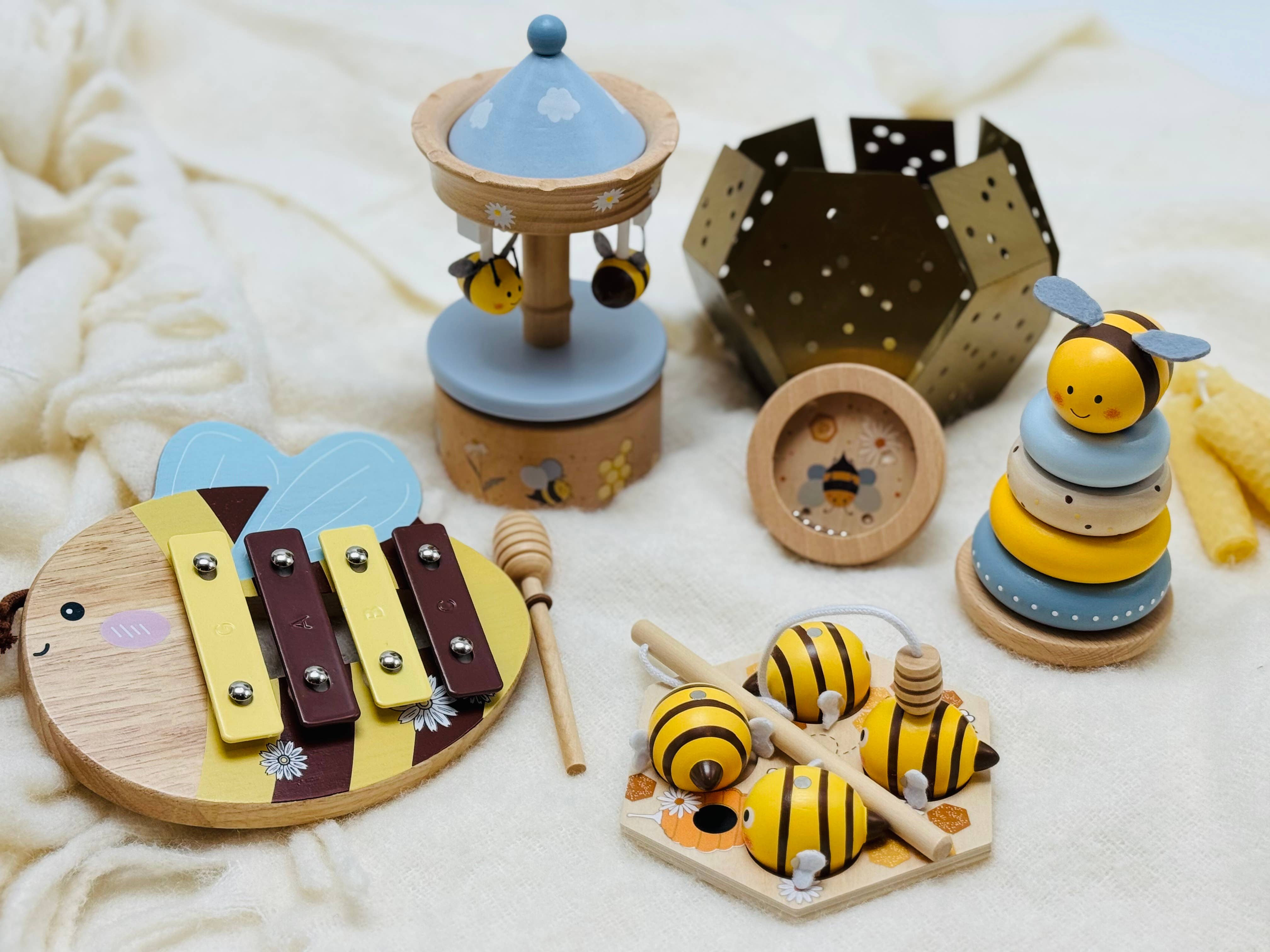 ToysLink - Vente Jouet en bois – enfant - Carrousel à abeilles en bois2