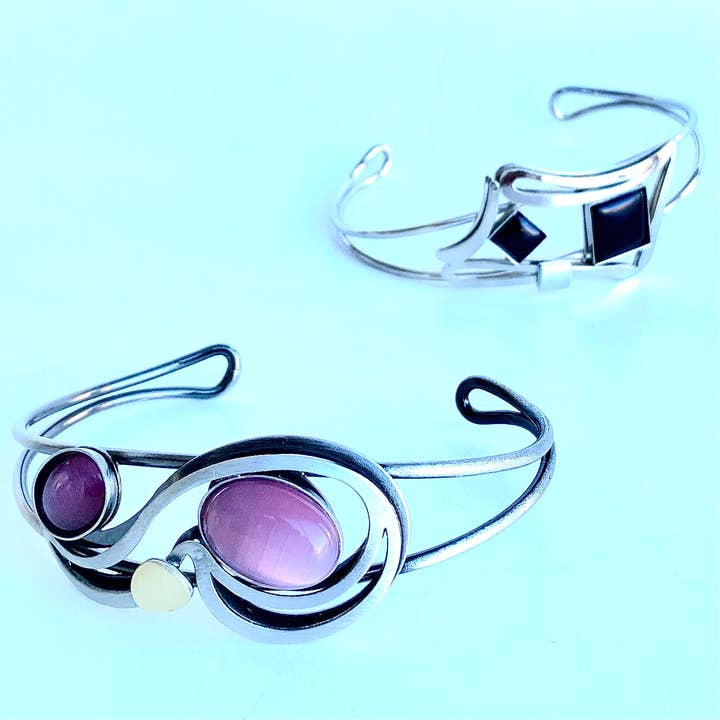 Christophe Poly / Crono Design - Vente Bracelet manchette - BRACELETS (B) - Manchette en fil en tailles 1 et 2, toutes deux ajustables36