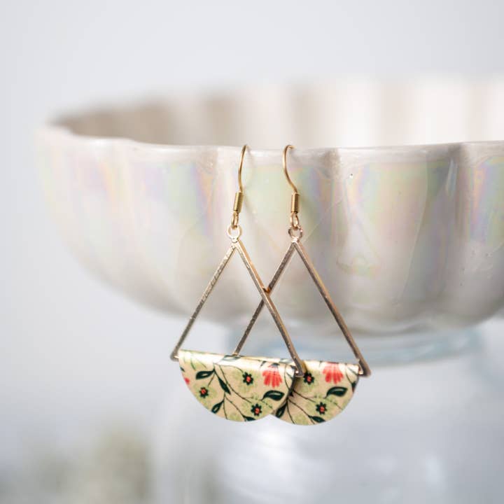 Giftologie - Wholesale Dangle Earrings - Sweet Meadow Dangle Earrings - Gold0