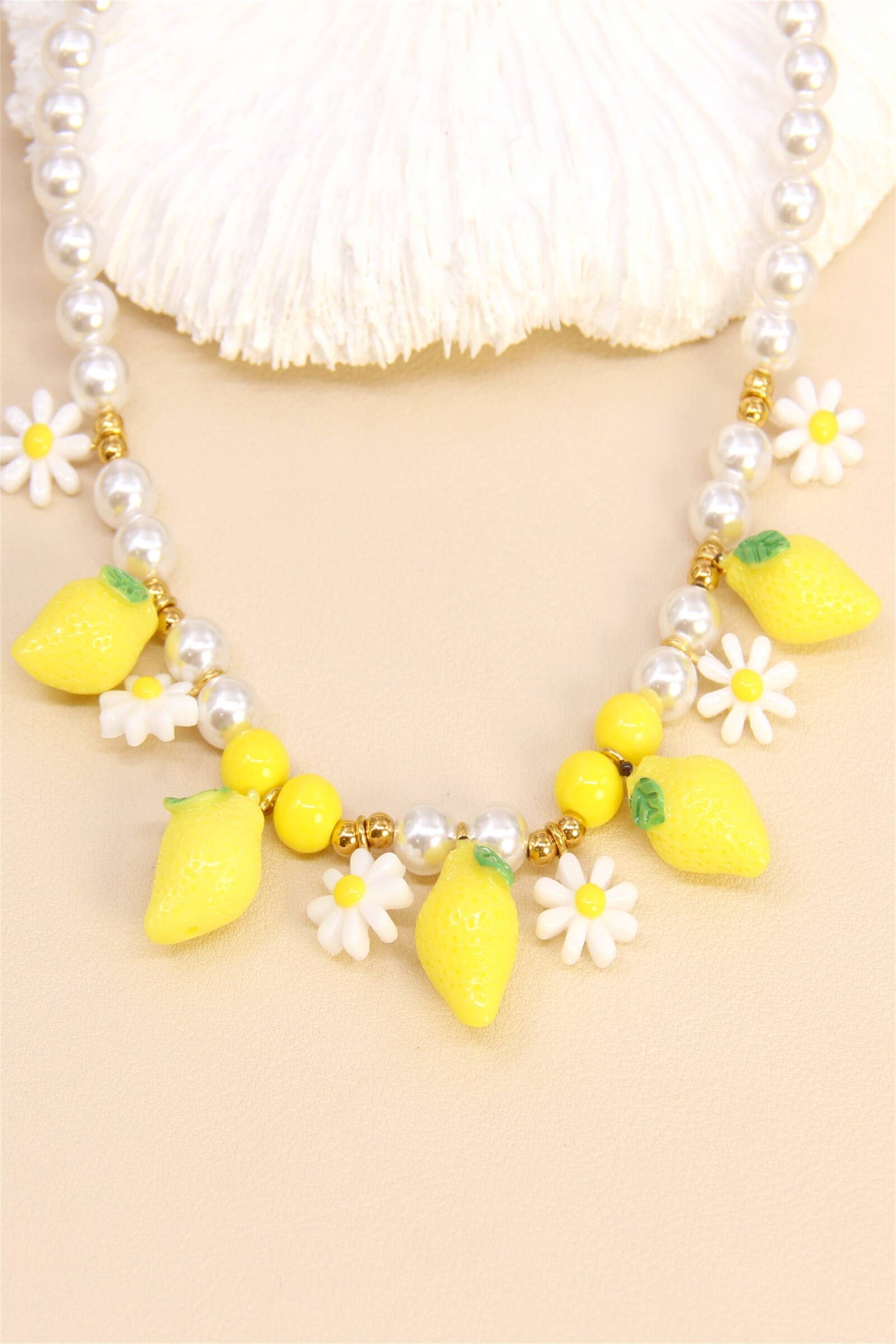 BELLISSIMA BIJOUX - Wholesale Pendant/Charm Necklace - Lemon Pearl Necklace And Daisies Tangy Touch0