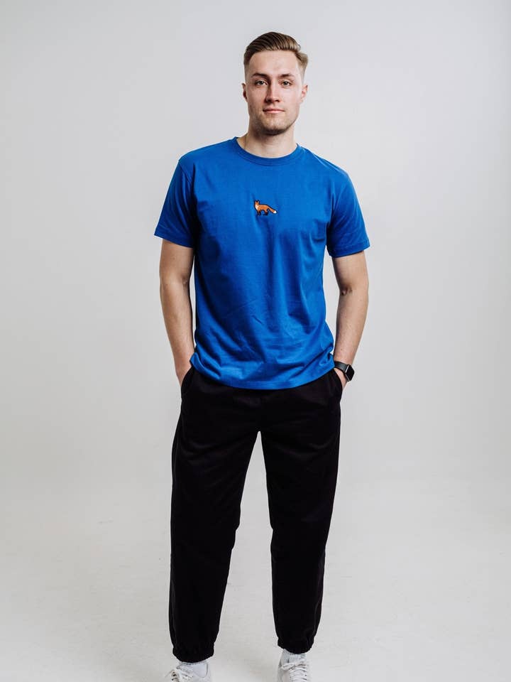 T-shirt Raposa Vermelha - Azul Marinho por atacado de Sossu