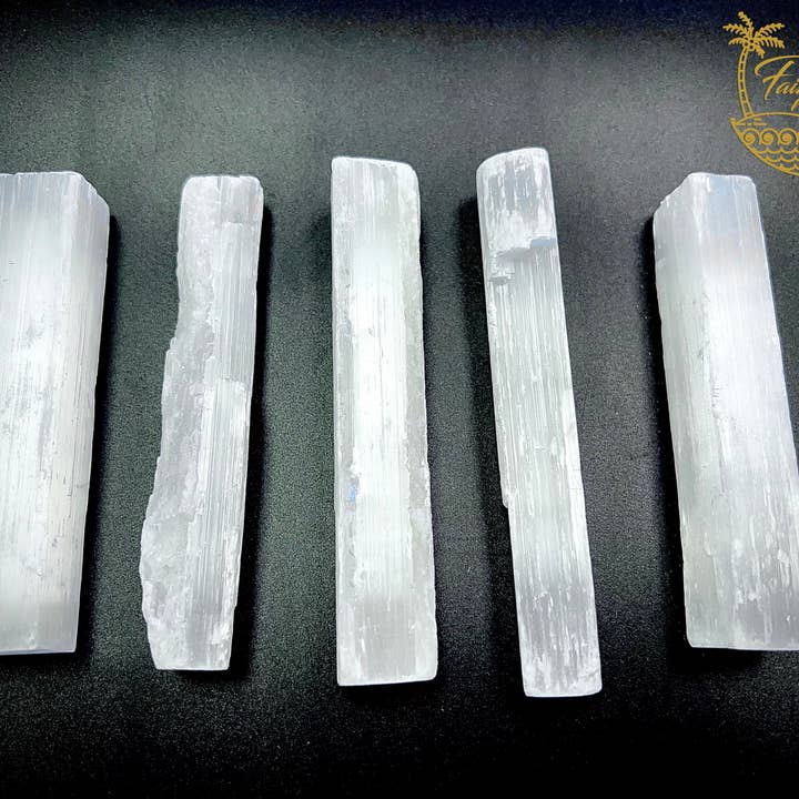 Faiza Naturals - Vendita all'ingrosso Pietra/cristallo spirituale - Bacchette di cristallo di selenite (4 pollici) importate dal Marocco