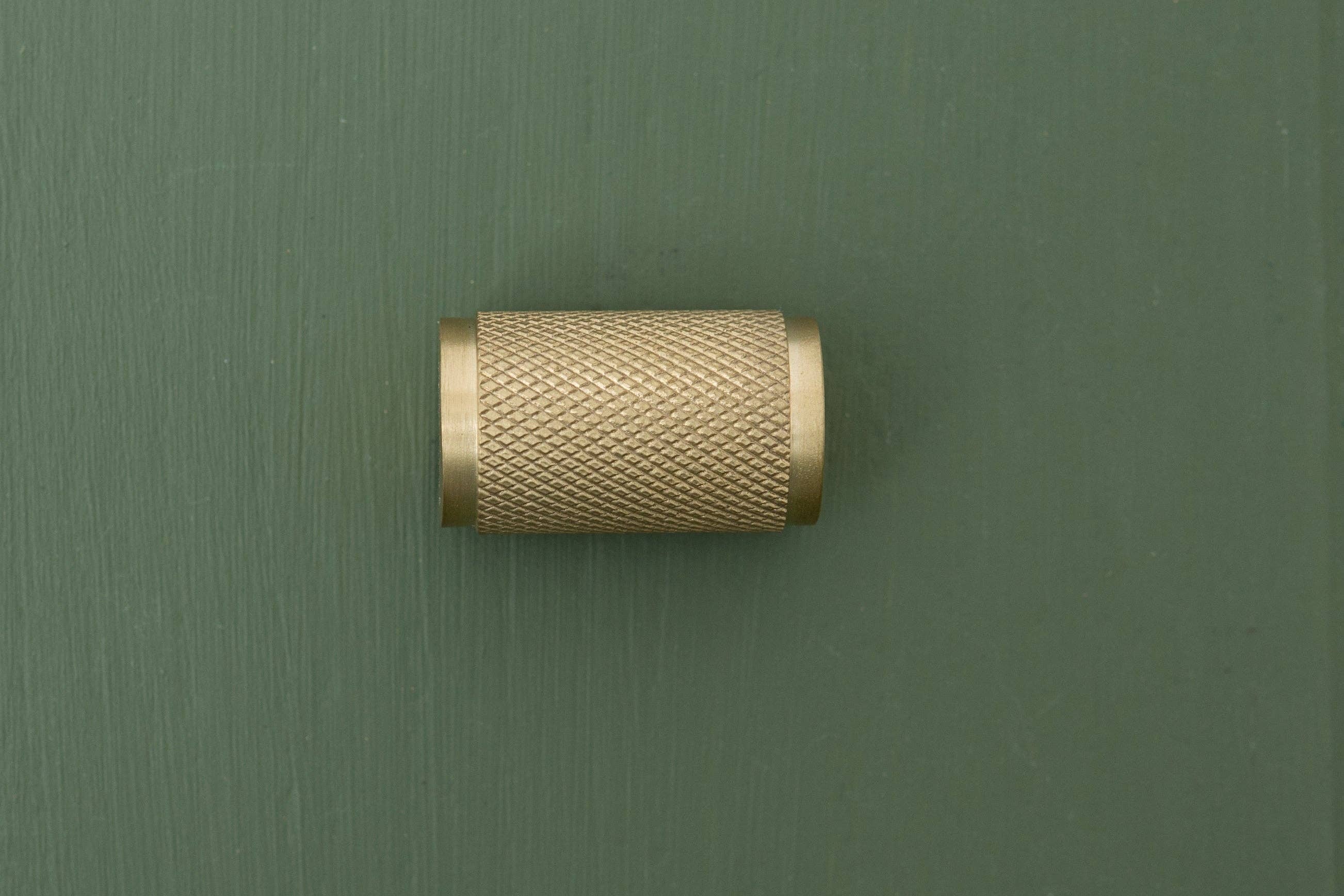 Brass bee - Wholesale Knob/pull - APIDAE Solid Brass Knurled Pull Handles & Knobs - Satin Bras2