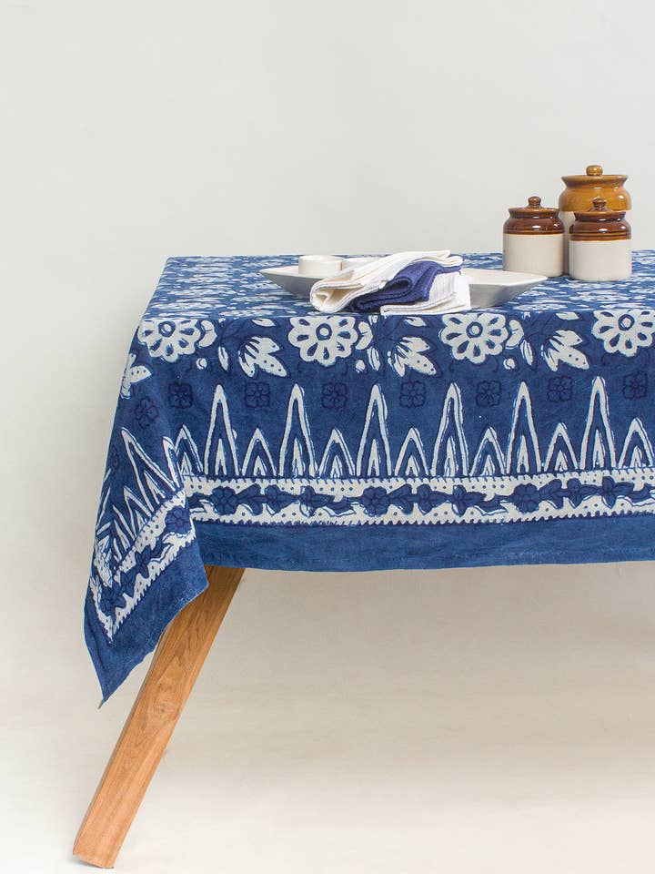 Tovaglia stampata floreale - Copertura da pranzo in cotone blu indaco per la vendita all'ingrosso da parte di Artsy Home