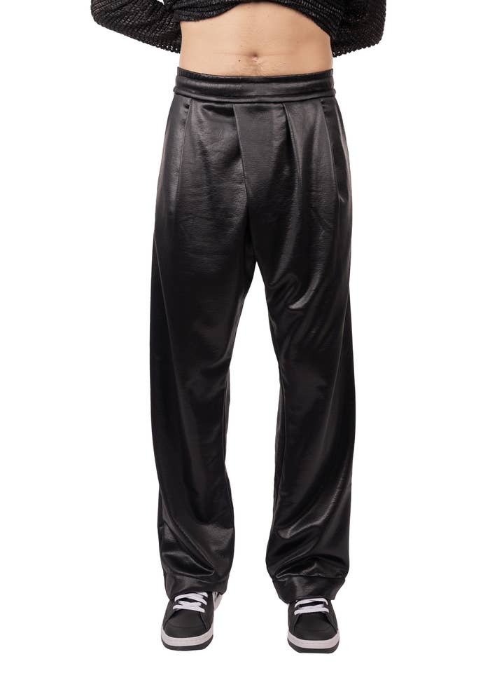 Pantalon plissé unisexe - Noir pour la vente par Victoria Rainer