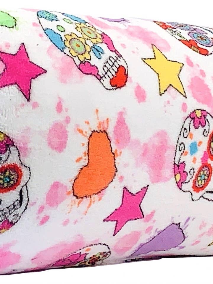 Flauschiges Party-Schädel-Kissen für den Großhandel von Made With Love & Kisses