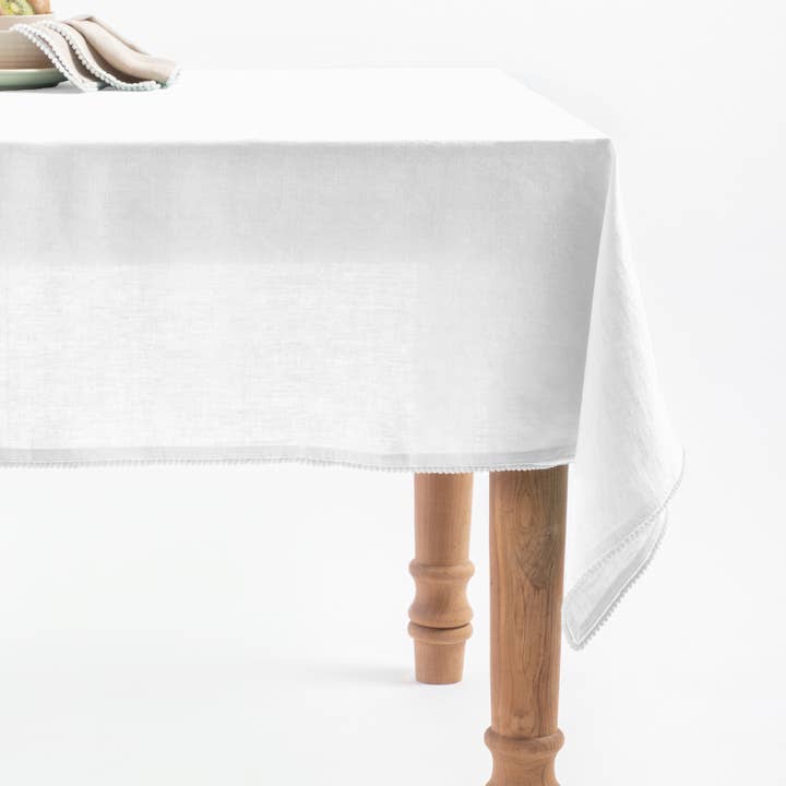 Live Linen - Wholesale Tablecloth - Linen Delight Lace Tablecloth