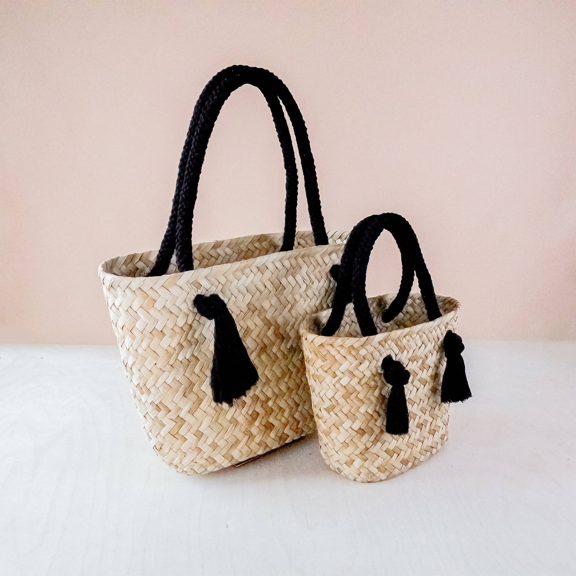 LIKHÂ - Wholesale Tote bag – Women's - Black Modern Straw Tote with Cord Handles - Classic Tote Bag | LIKHA4