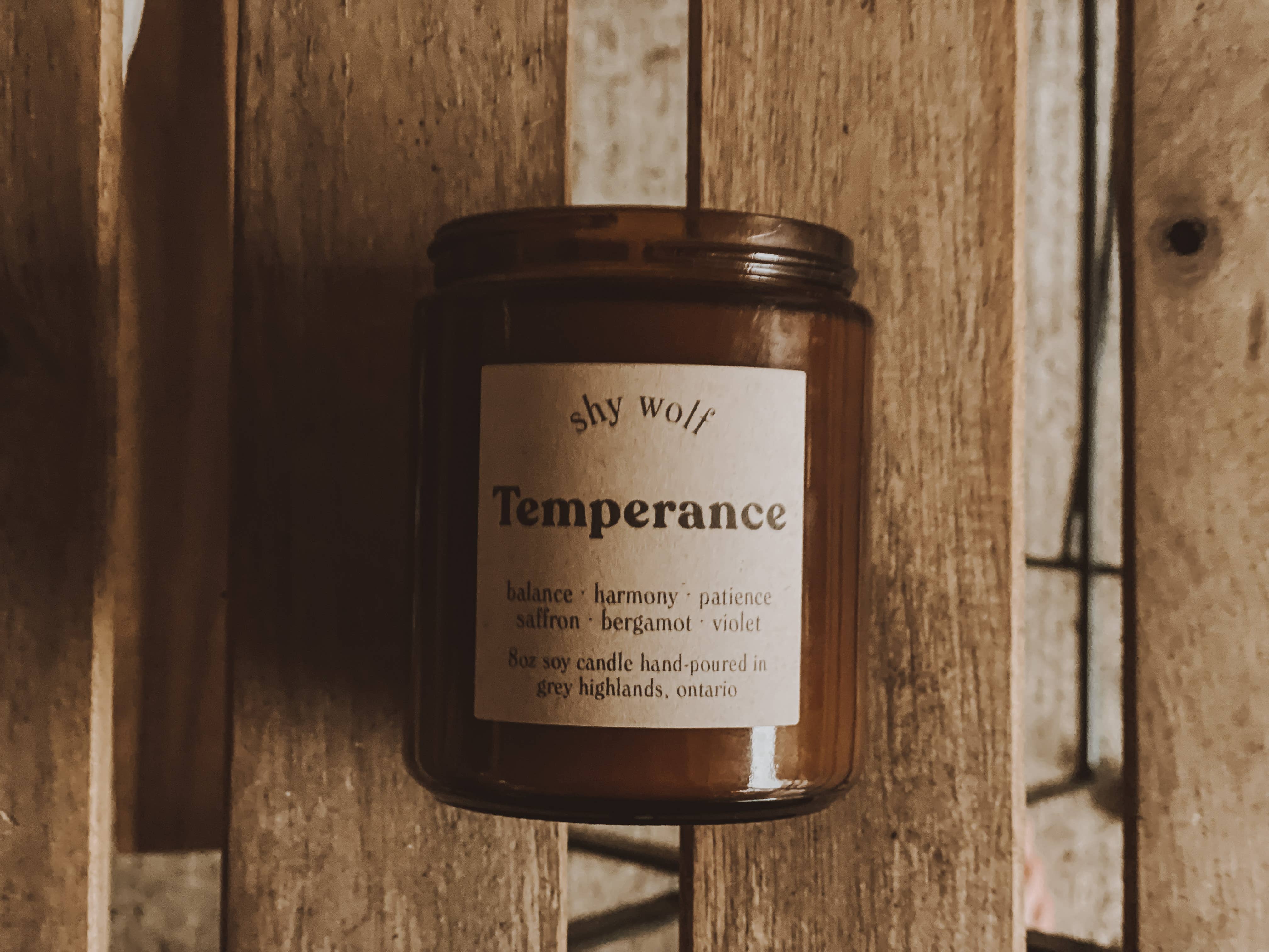 Shy Wolf Candles – wholesale Jar/filled candle – Temperance Tarot Candle - Bergamot, Saffron, Violet2