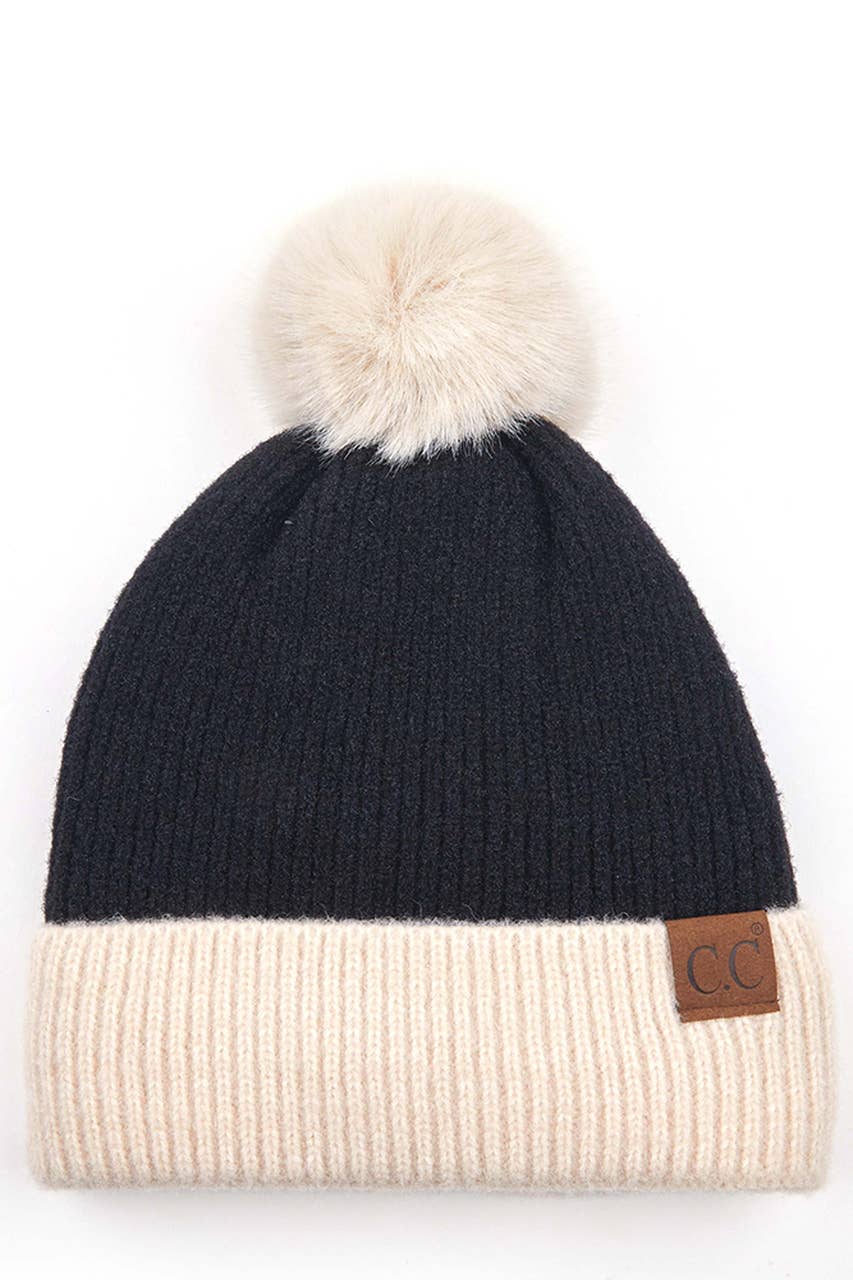Hana – Engroshandel Beanie - Dame – C.C ensfarvet Pom Beanie med Beige manchet8