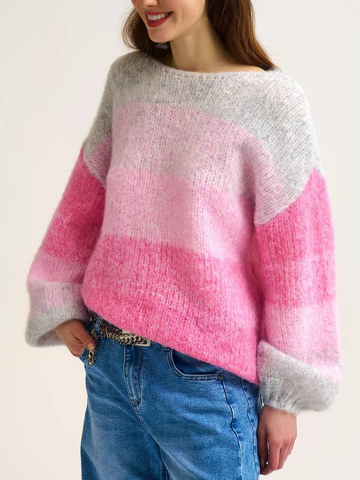 Pull en maille dégradé duveteux avec transitions de couleur rose doux pour la vente par Q2—All Orders:Free Duties for the US,UK,and Canada