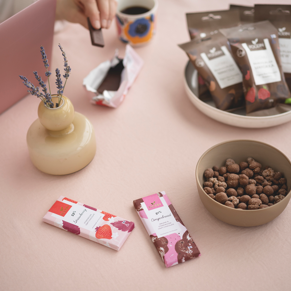 Foodin - Wholesale Chocolate - Raw Chocolate Wild Blueberry 54%, 40 g1