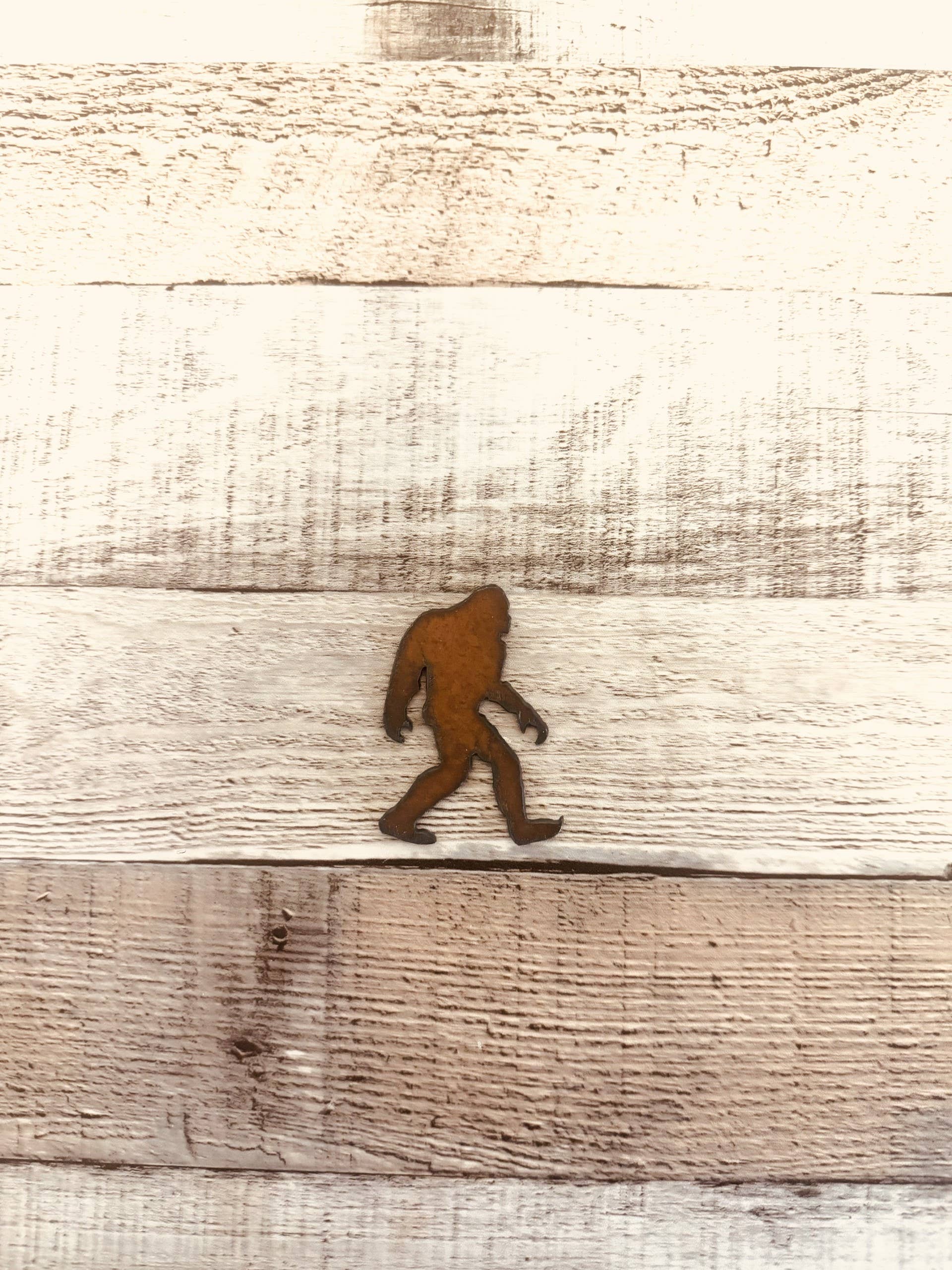 Universal Ironworks USA - Wholesale Magnet - Bigfoot yeti Sasquatch Mini Magnet Rustic Gift