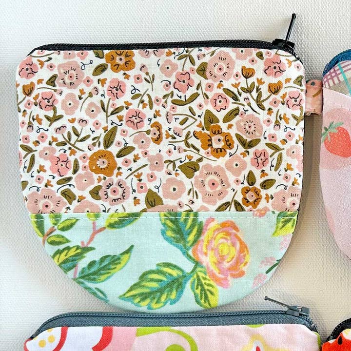 edeenut - Wholesale Coin Purse - Women's - Eco fabric scrap Mix. ROUND ZIPPER BAG Coin Purse Wallet