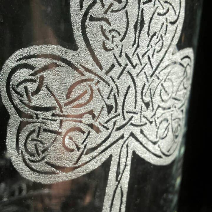 Lyoncraft - Wholesale Beer Glass/Mug - Celtic Shamrock Engraved 26oz Beer Stein, Irish Beer Mug4