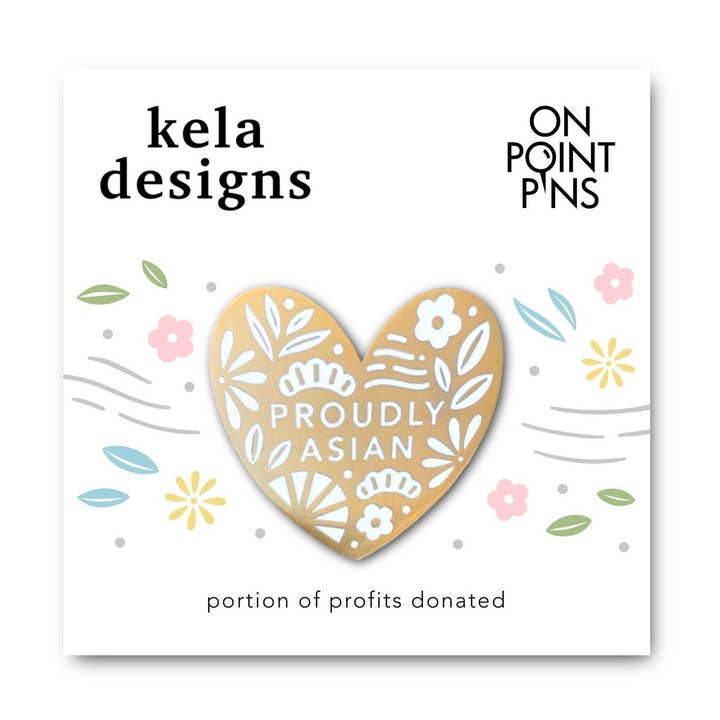 Spilla smaltata Orgogliosamente asiatica per la vendita all'ingrosso da parte di Kela Designs