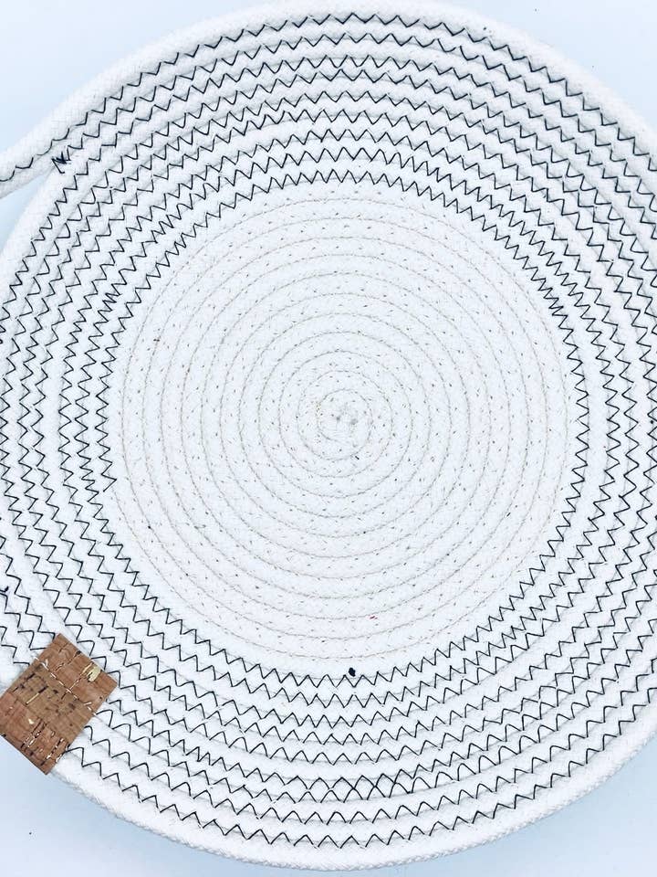 Seilschale Schwarz+Weiß für den Großhandel von Abena Designs