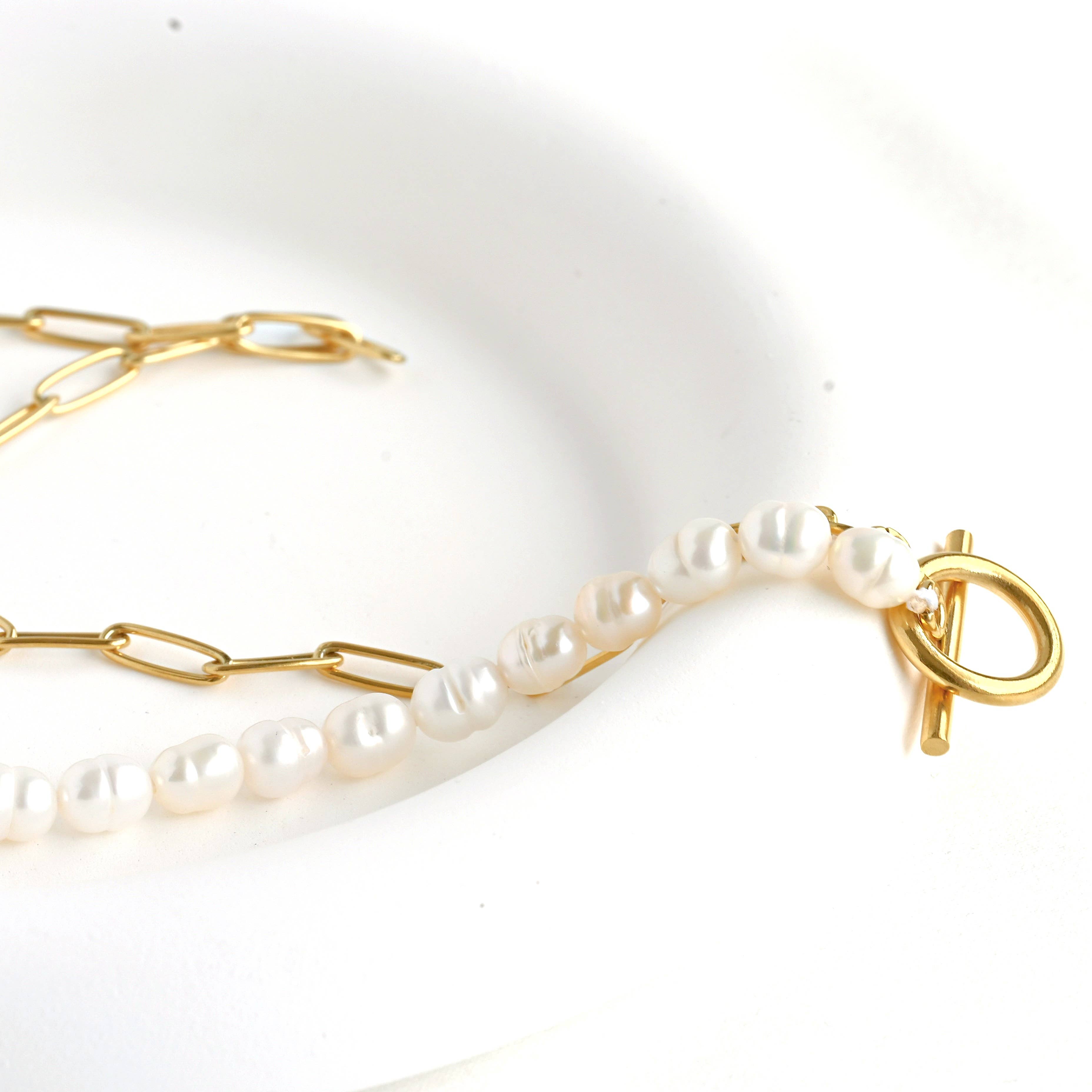 Blueyejewelry - Wholesale Beaded/Pearl Necklace - Pearl Toggle Necklace - Half Paperclip Half Pearl Necklace5