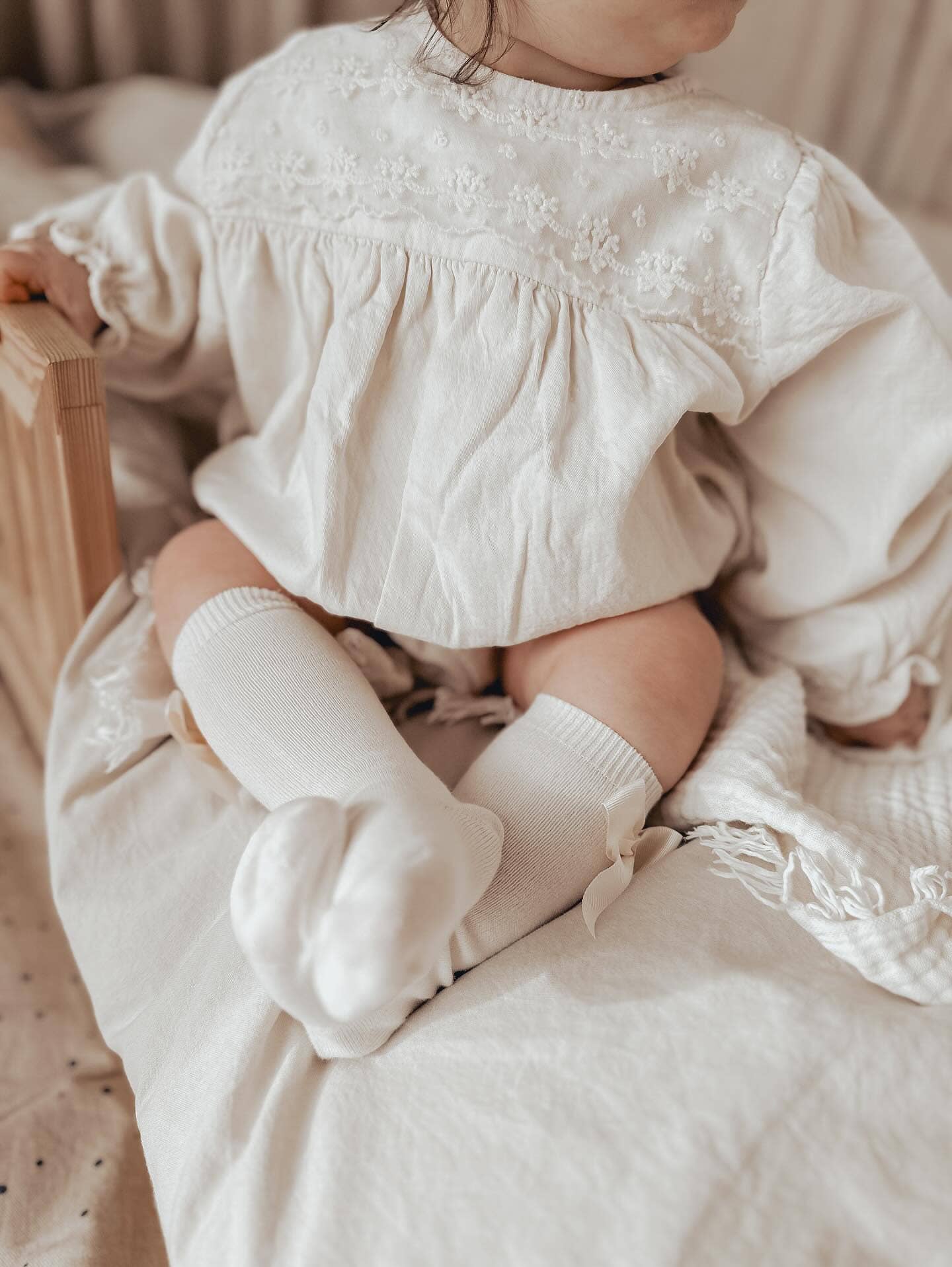 Annie & Charles – wholesale Dress – Baby – Annie & Charles® Baby Bloomer/ENNA dress10