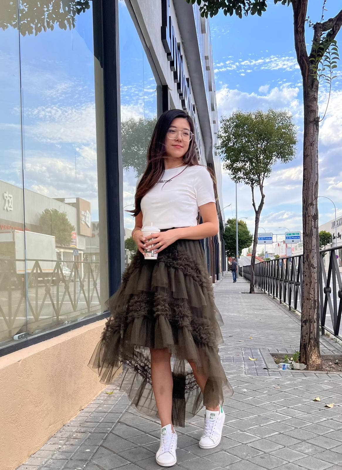 Invitadissimas - Wholesale Skirt - Women's - False asymmetric tulle 21-0368