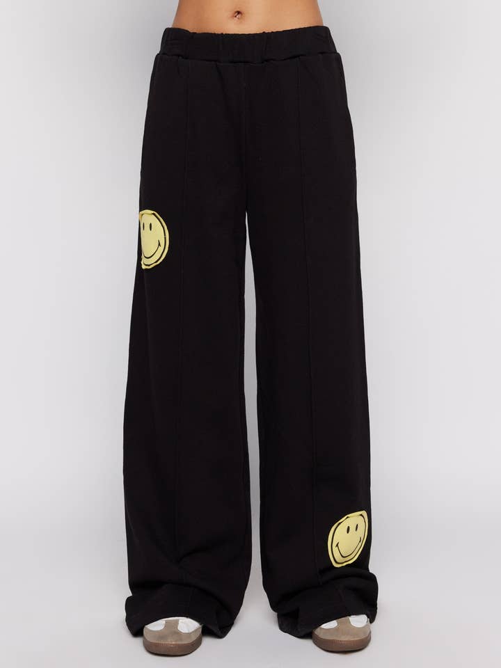 Smiley® Rechte Broek, Zwart voor wholesale door SAMII RYAN