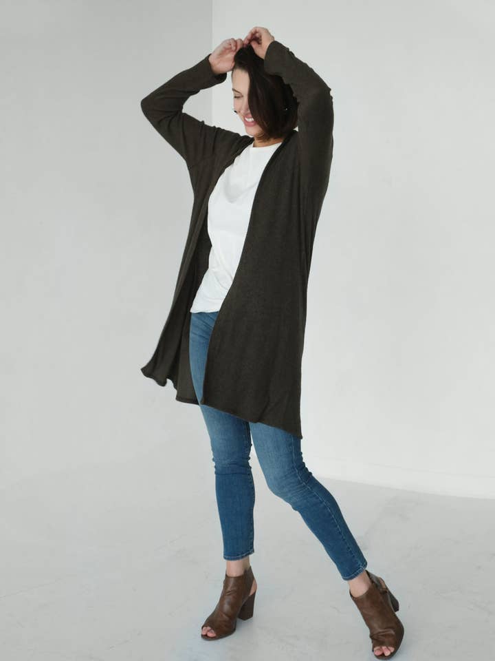 DEVNA tröja ribb duster i Dark Olive för wholesale av Elegantees