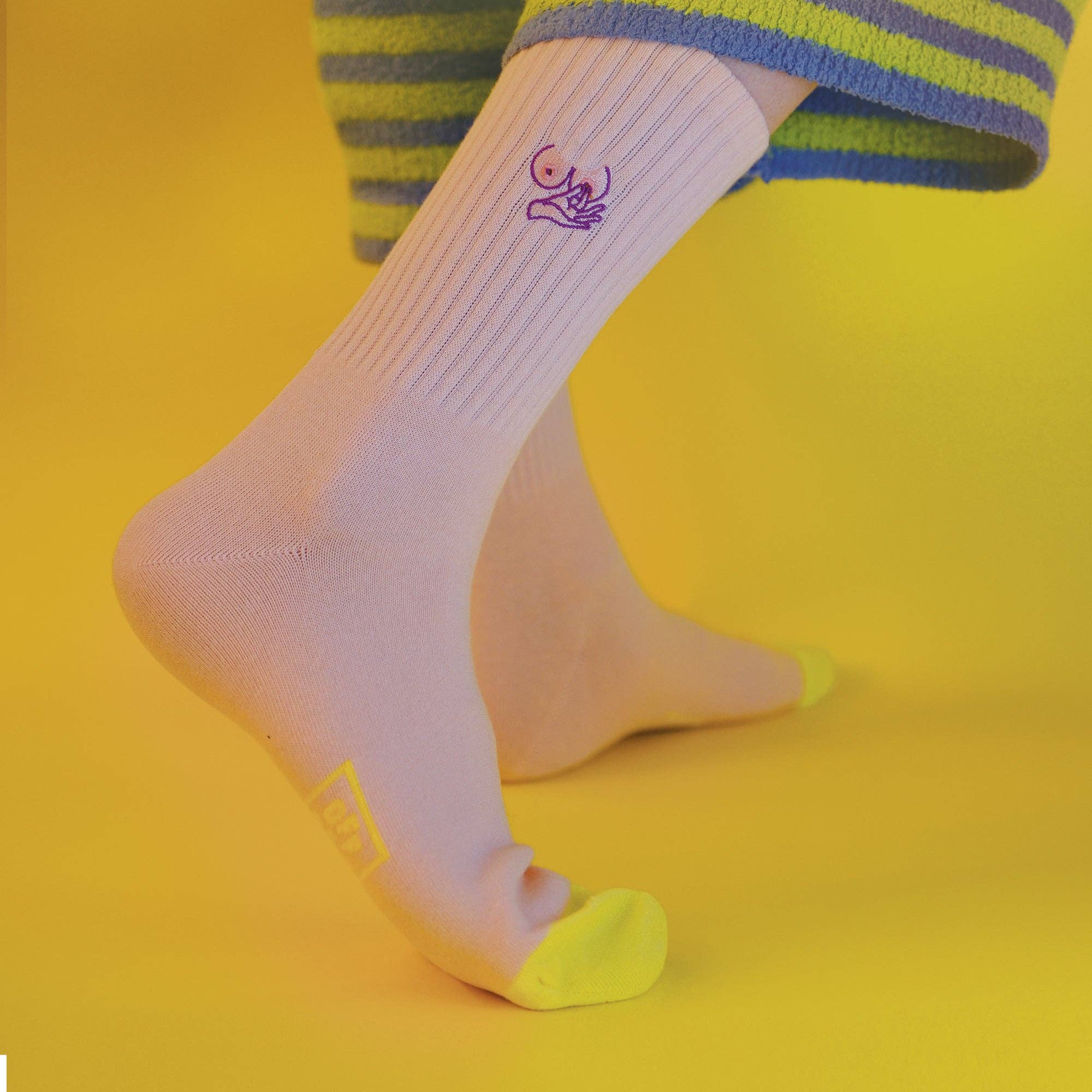 Offbeat - Wholesale Socks - Unisex - Bestickte Brust I Großhandel4