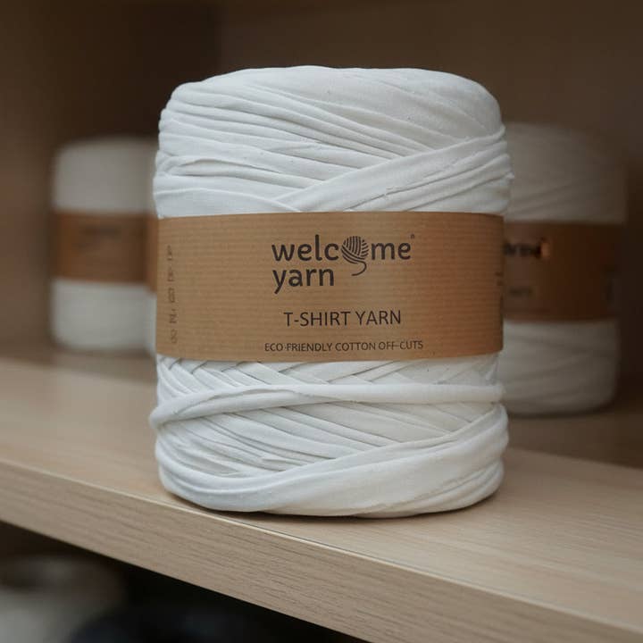 T-shirt Yarn Off-White for wholesale by WelcomeYarn
