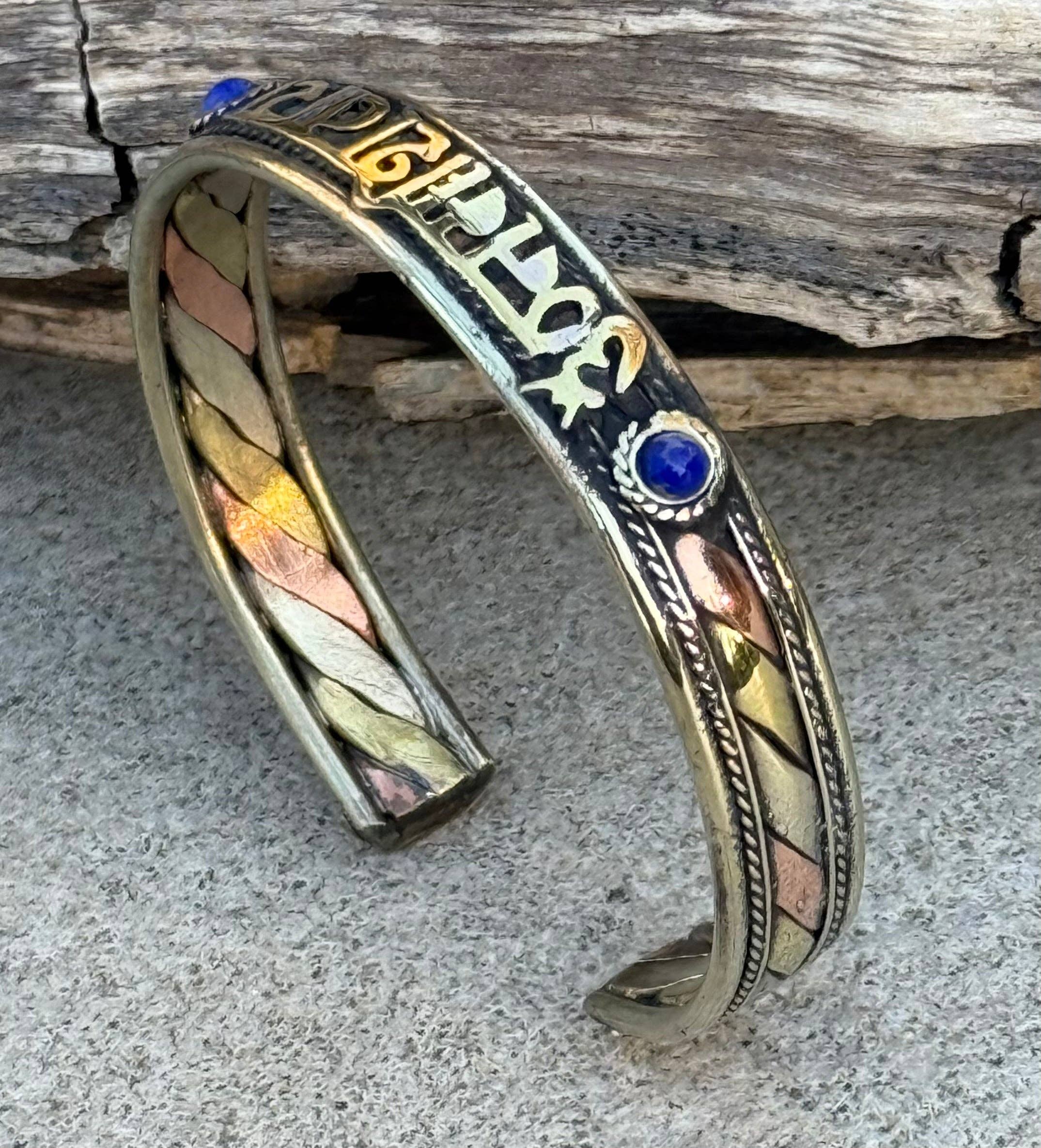 Lungta Imports - Vendita all'ingrosso Bracciale a polsino - Bracciale "Om Namah Shivaya" in 3 Metalli - Fatto a Mano in Nepal8