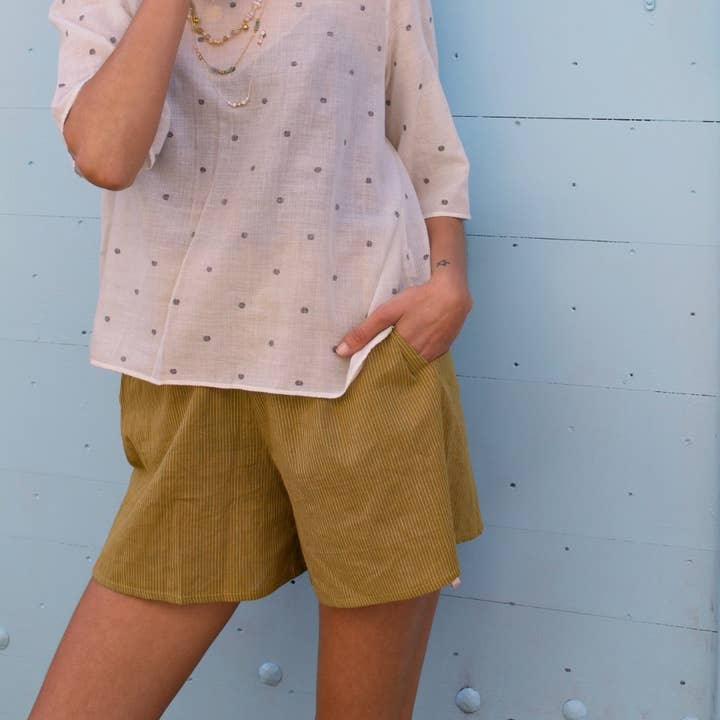 CORTO ESTIVO KAKI per la vendita all'ingrosso da parte di JEANNE VOILIER