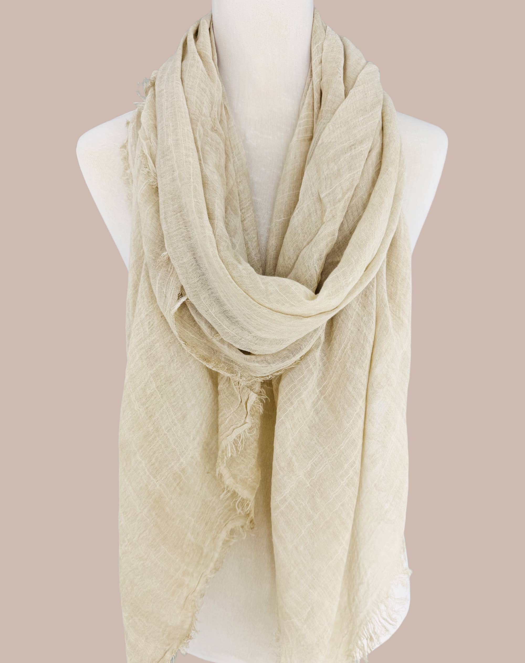 JC Sunny Fashion – Großhandel Schal – Damen – Steinwasch-Schal in Uni-Farbe mit rohen Kanten in Übergröße12