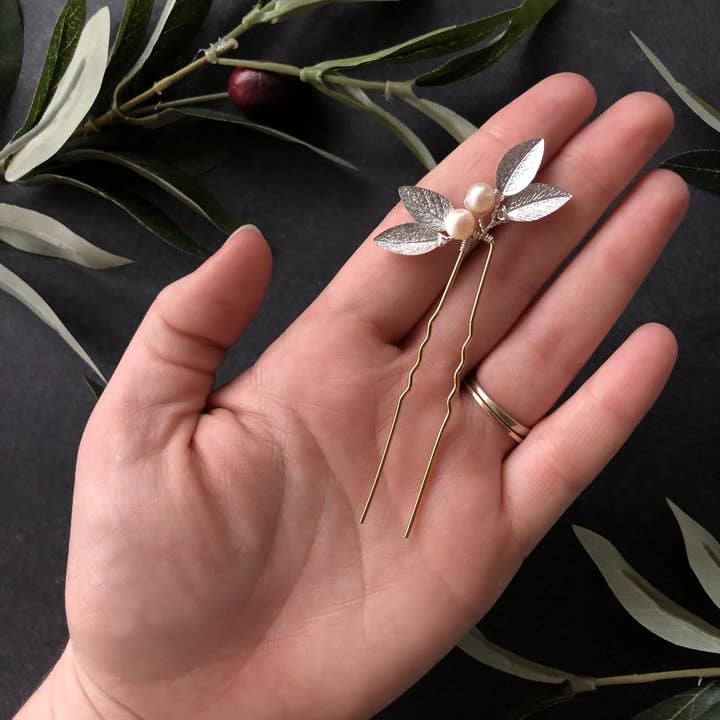 Sweet Olive Hairpieces - Venta al por mayor Horquillas para el pelo - Horquillas clásicas de perlas y hojas (1+) | Horquillas clásicas para novia, accesorios para el cabello minimalistas2